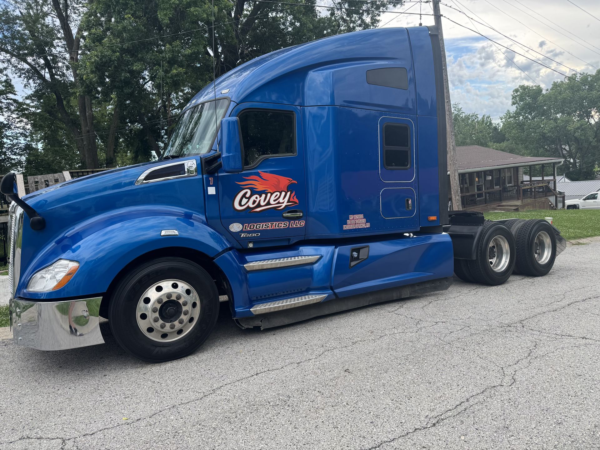 Covey Logistics blue Kenworth T680